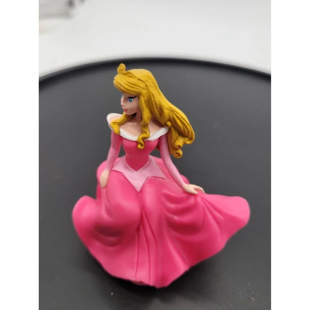 Disney Princess Sleeping Beauty Aurora Sitting PVC Figure 3